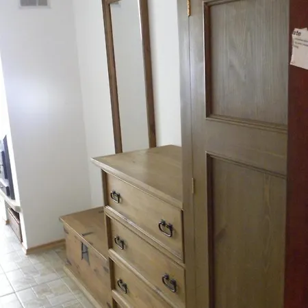 Apartman Studio With English Pine Fittings Banszko